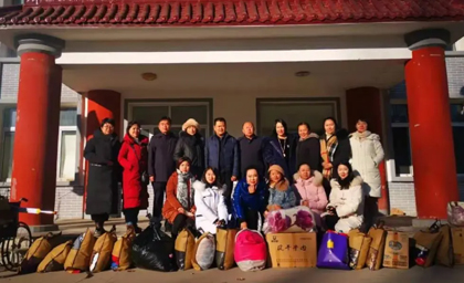 呼市女商會送溫暖、獻愛心、助力鄉(xiāng)村振興