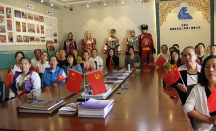 觀看閱兵盛典，凝聚奮進(jìn)力量——德利源公司組織全體職工集體觀看9.3閱兵禮