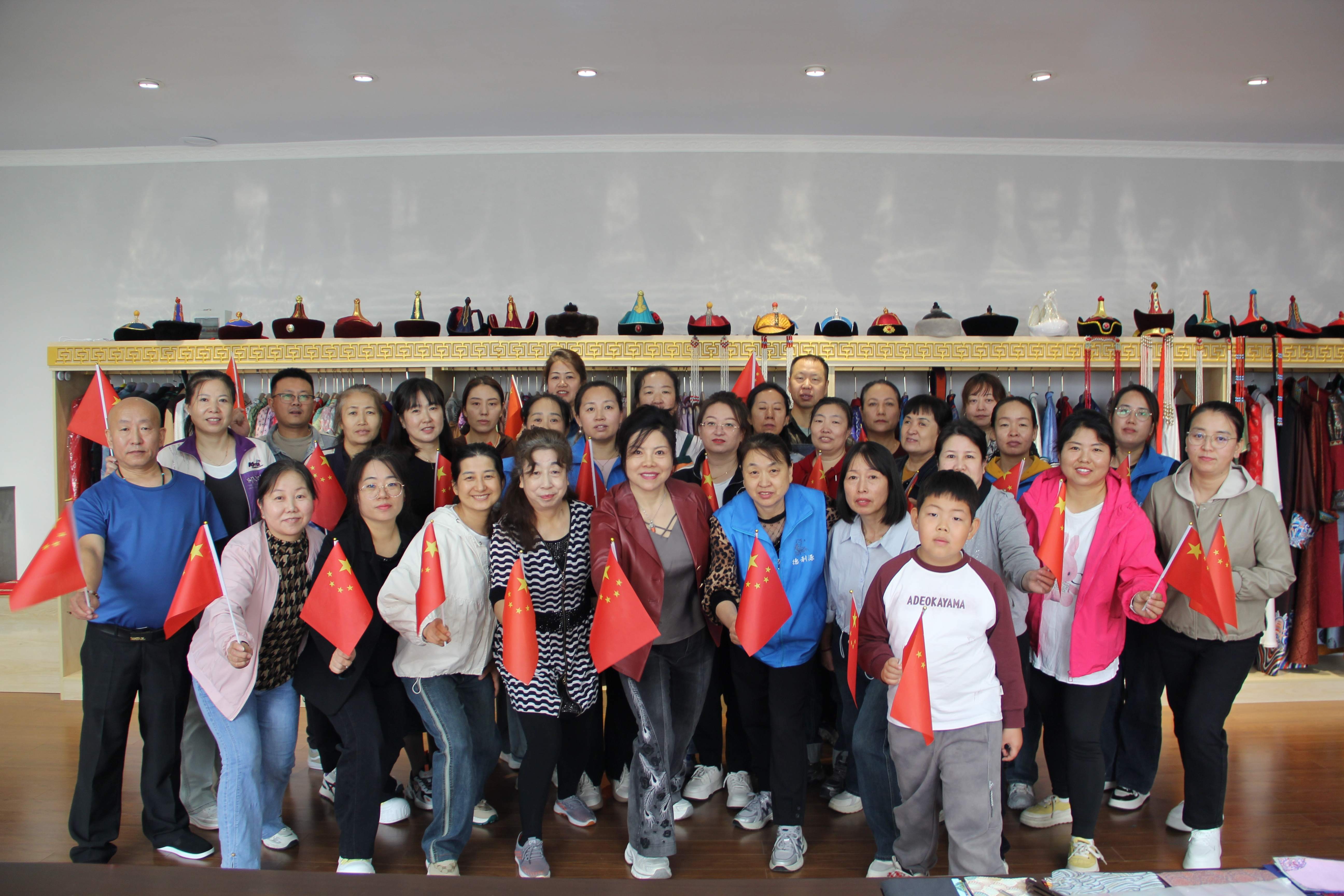 慶國(guó)慶，迎中秋，“德利源”祝全國(guó)同胞雙節(jié)快樂(lè)！